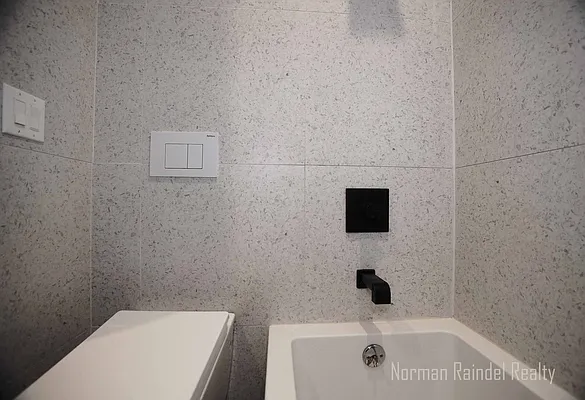 Rented by Norman Raindel, LREB | media 38