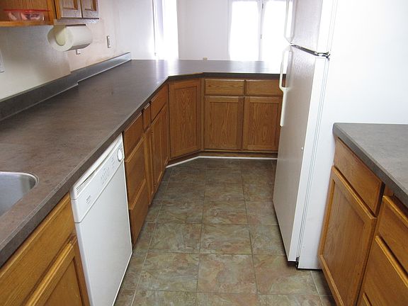 5th image of 6058 Lakeview Cres