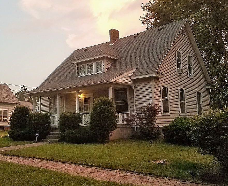 2nd image of 513 Maple Ave