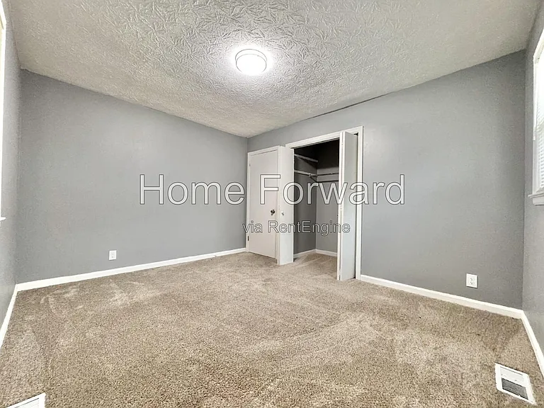 1720 Traveller Rd — Photo 8