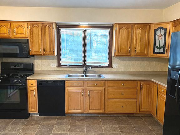 2nd image of 5252 Arquilla Dr