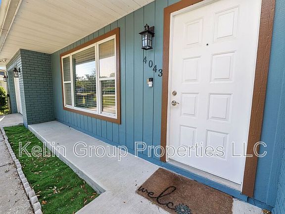5th image of 4043 Jenny Dr