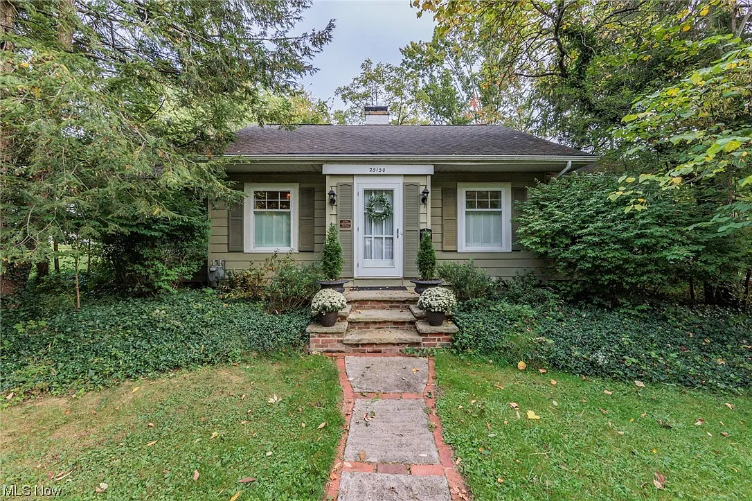 25150 Water St photo 1