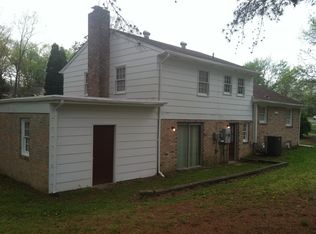 10301 Hollyberry Dr, North Chesterfield, VA 23237