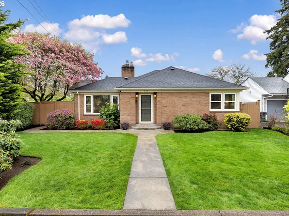201 NW 46th St, Vancouver, WA 98663