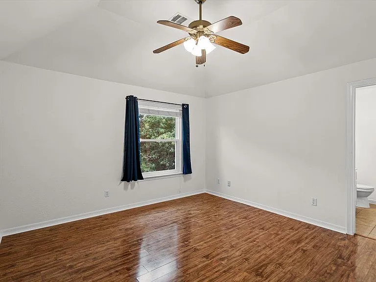 2304 Village View Loop — Photo 35