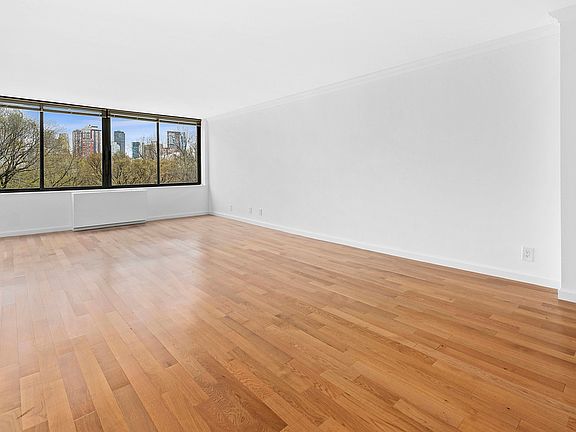 5th image of 800 5th Ave #F7
