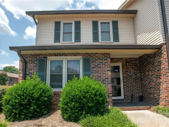 1330 5th St NE APT 131, Hickory, NC 28601