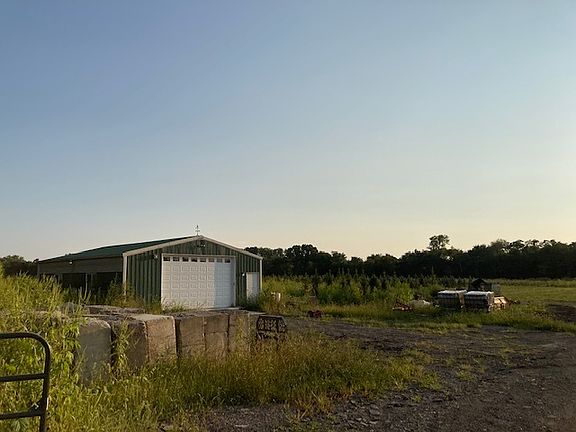 3rd image of 19929 W Munch Ln