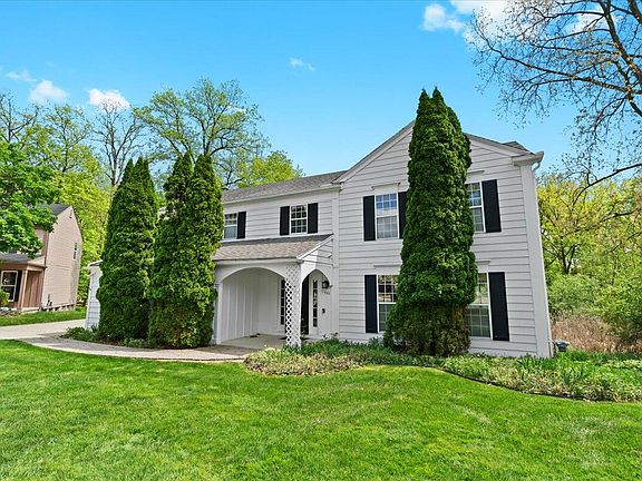 2nd image of 5561 Cromwell Ct