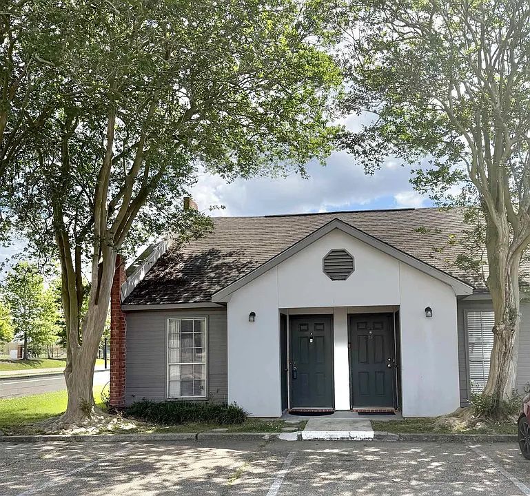 1st image of 9135 Ridge Oak Dr APT B