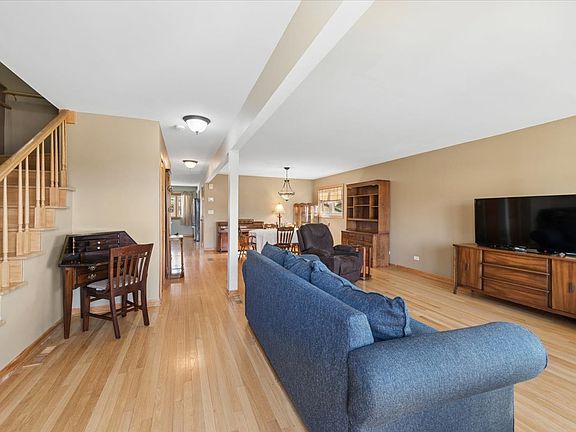 4th image of 3810 Emerson Dr