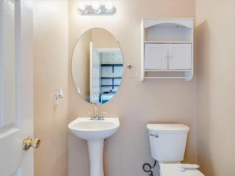 260 Tobin Dr — Photo 17