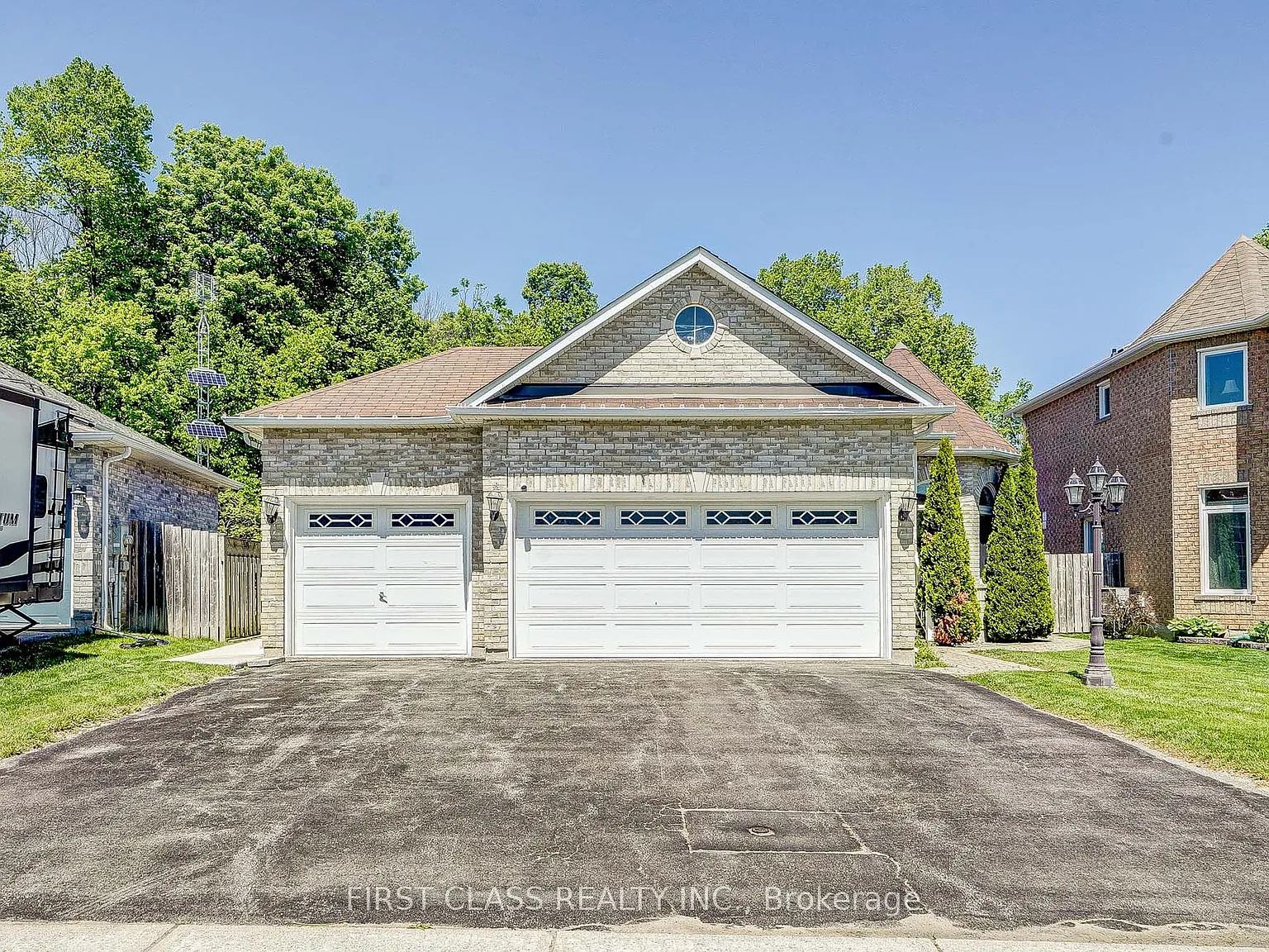 2 bed, $1,600 — Photo 2