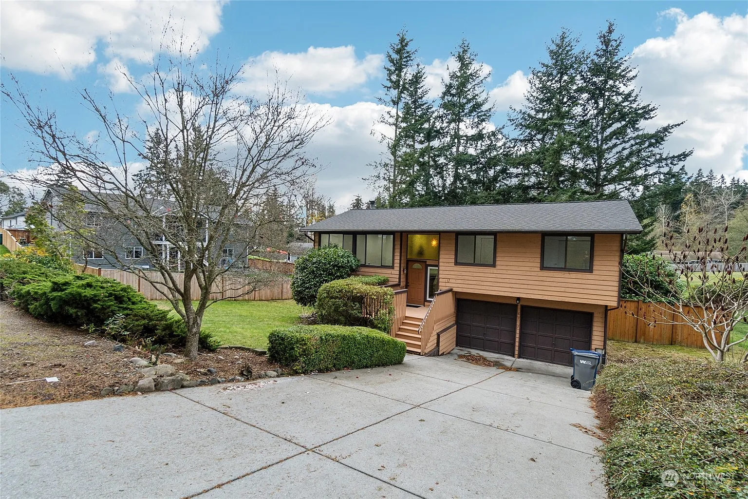 4212 Meridian Avenue N photo 1