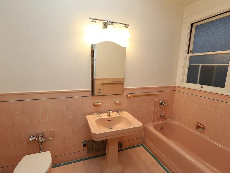 1701 N Point St #106 — Photo 28