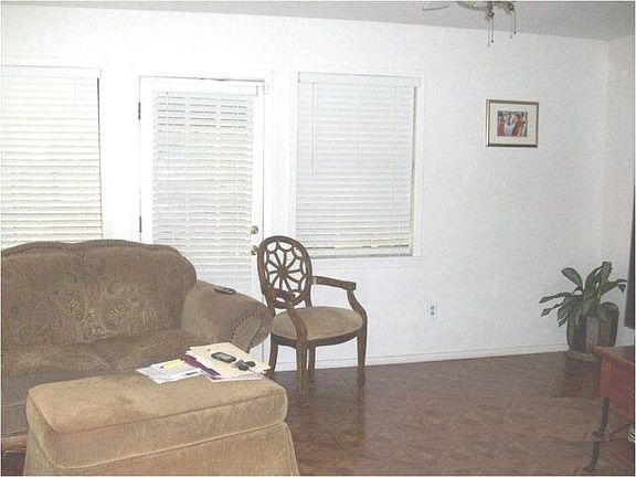 3rd image of 212 High Hill Dr