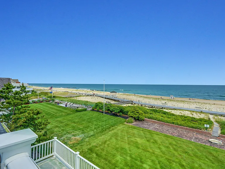 609 Ocean Ave — Photo 8
