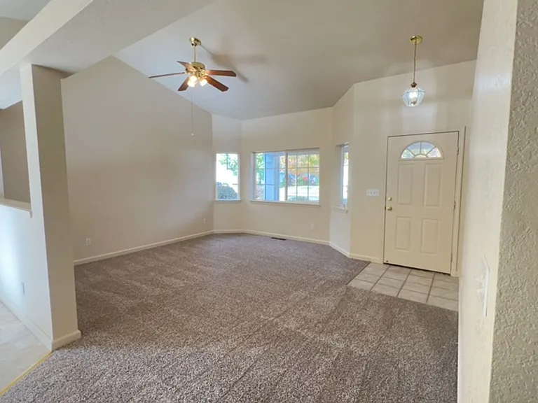 1325 Chichester Dr — Photo 6