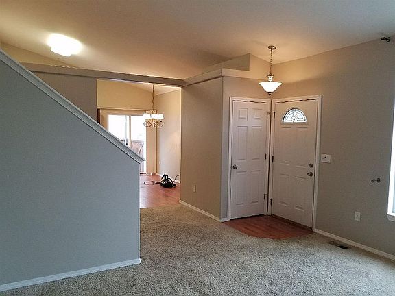 4th image of 1219 S Van Marter Ln