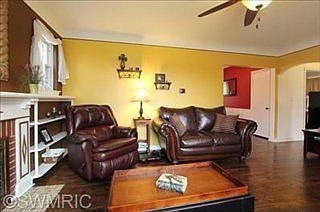 4th image of 2043 Burton St SE