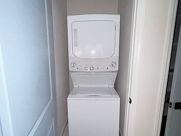4th image of 1327 N Bronough St #2