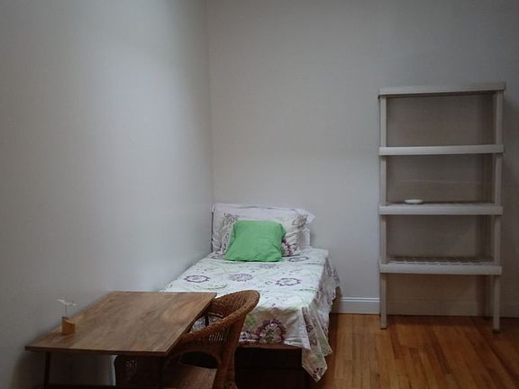 5th image of 566 W 183rd St