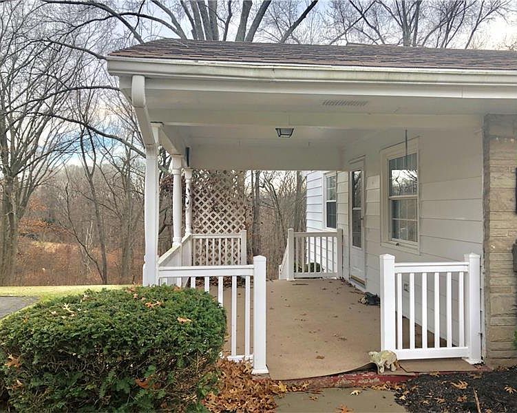 2nd image of 113 Ridgewood Dr