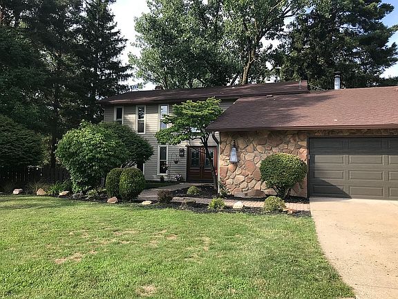 2nd image of 18286 Fox Hollow Dr