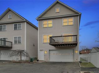 214 Seaside Ave #4, Stamford, CT 06902