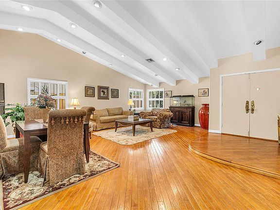 3rd image of 7020 NW 49th Pl
