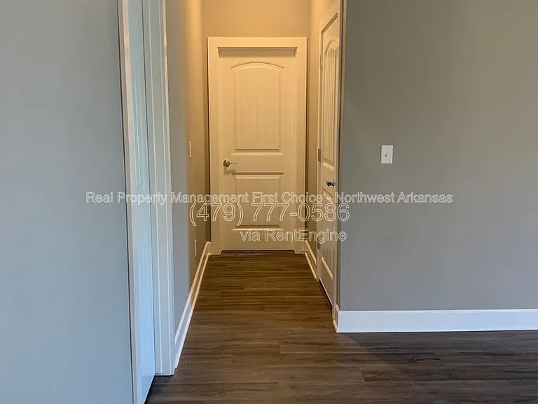 537 Buckboard Rd — Photo 10