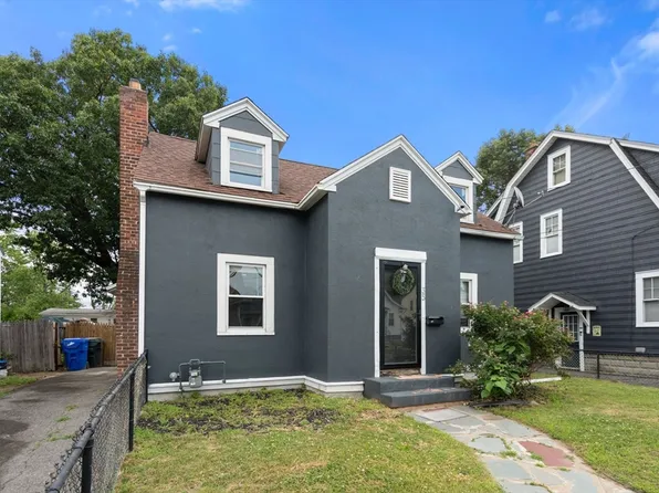 35 Merrimac Ave, Springfield, MA 01104