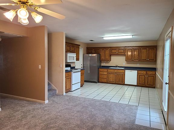 4th image of 901 29th St APT C