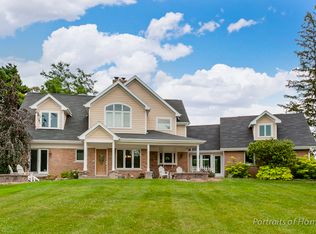 2S551 Center Ave, Warrenville, IL 60555