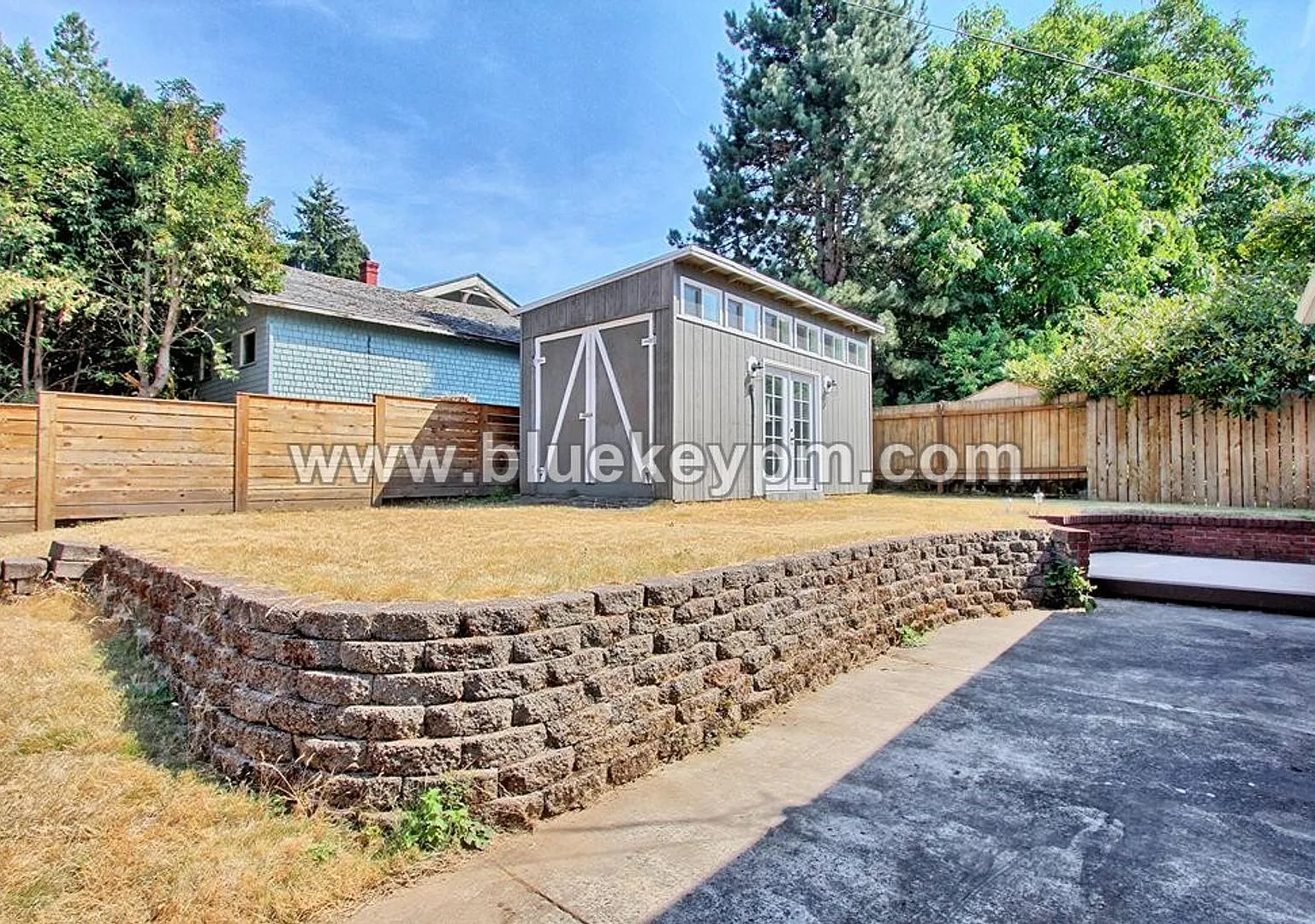 2 Bed, 1 Bath Home With Separate Office or Hobby Shed — Photo 4