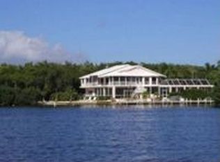 32 Mangrove Ln, Key Largo, FL 33037