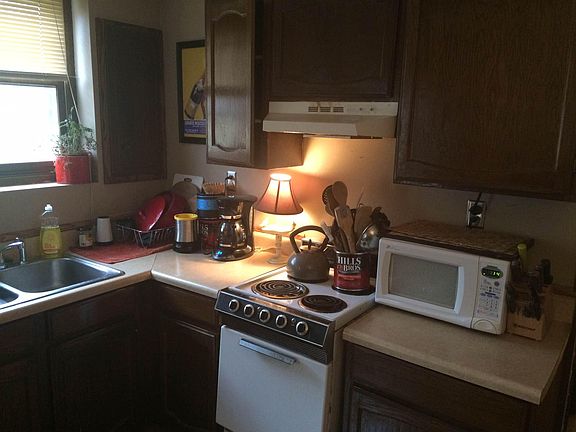 5th image of 915 11th Ave SE