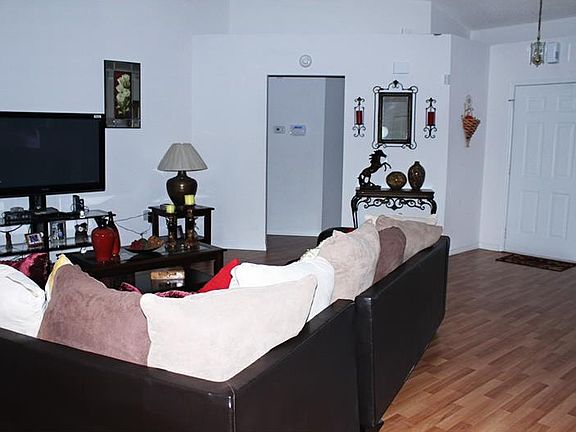4th image of 6231 Sleepy Hollow Dr