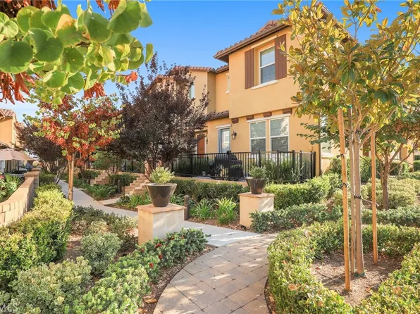 28642 Jardineras Dr, Santa Clarita, CA 91354