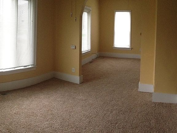 Dining room to living room