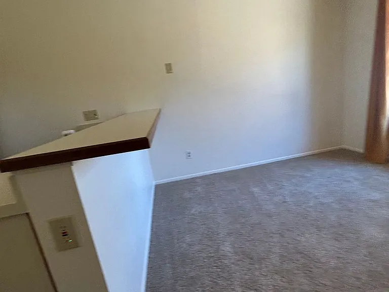 1698 W Wood Bridge Ct — Photo 10