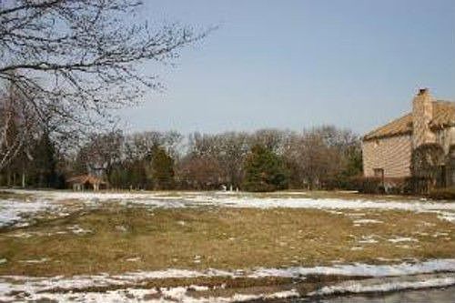 2nd image of 100 Saint Francis Cir