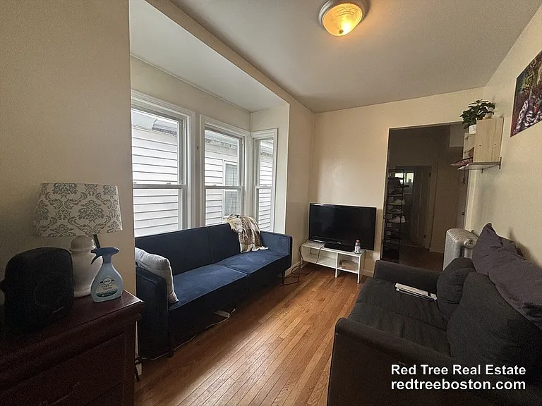 375 Prospect St — Photo 4