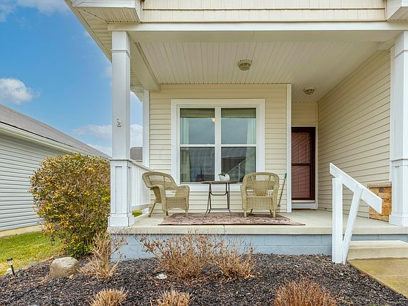 2nd image of 652 Redwood Valley Dr