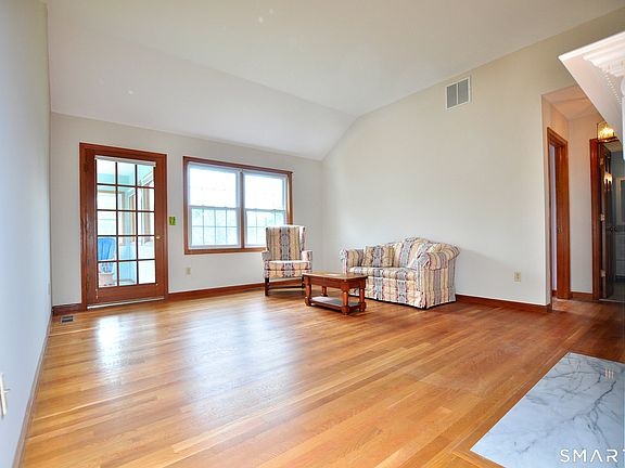 3rd image of 85 Litchfield Ponds Drive #85