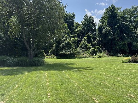5th image of 920 Valley Rd