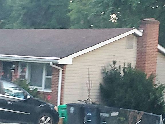 2nd image of 1810 Hollydale Rd