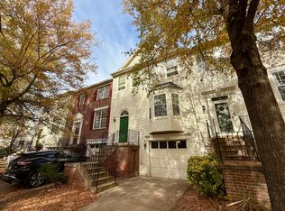 14614 Stream Pond Dr, Centreville, VA 20120
