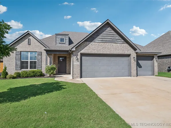 23009 E 104th Pl S, Broken Arrow, OK 74014